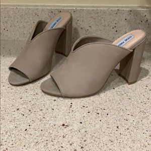 Steve Madden Vista Peep-Toe Nubuck Mules